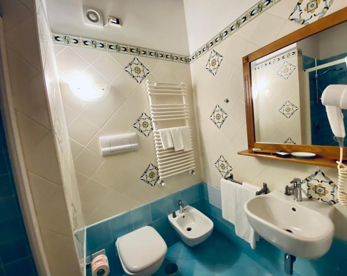 Campagna Waterfalls View Suites Luaran gambar